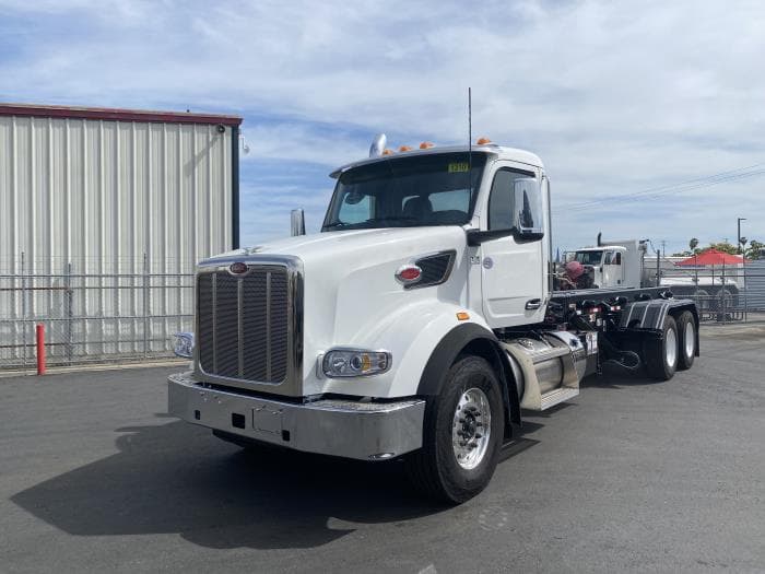 2026 Peterbilt 567 in Los Angeles, CA — photo 2
