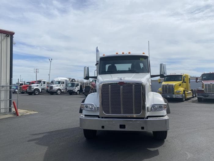 2026 Peterbilt 567 in Los Angeles, CA — photo 3