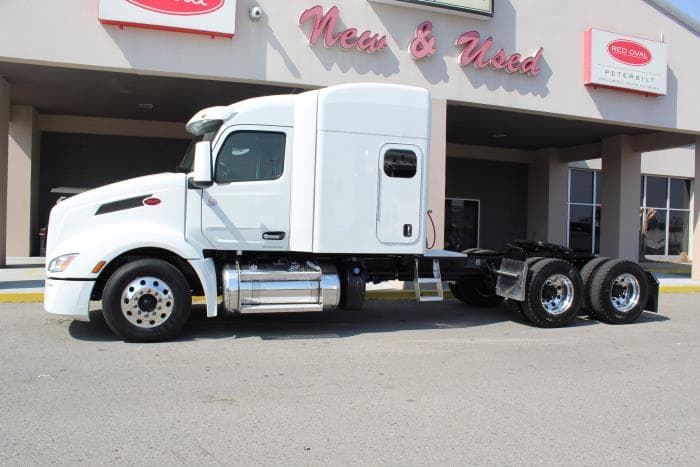 2023 Peterbilt 579 — photo 4