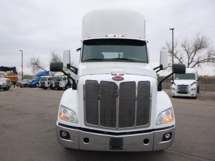 2020 Peterbilt 579 — photo 9