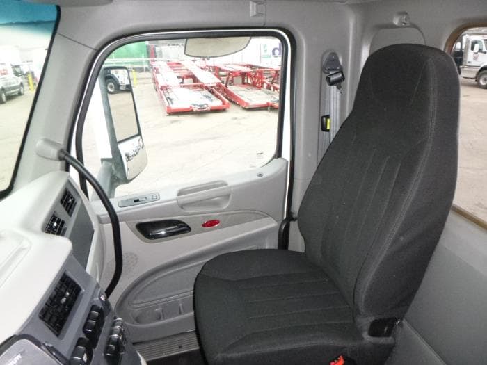 2020 Peterbilt 579 — photo 27