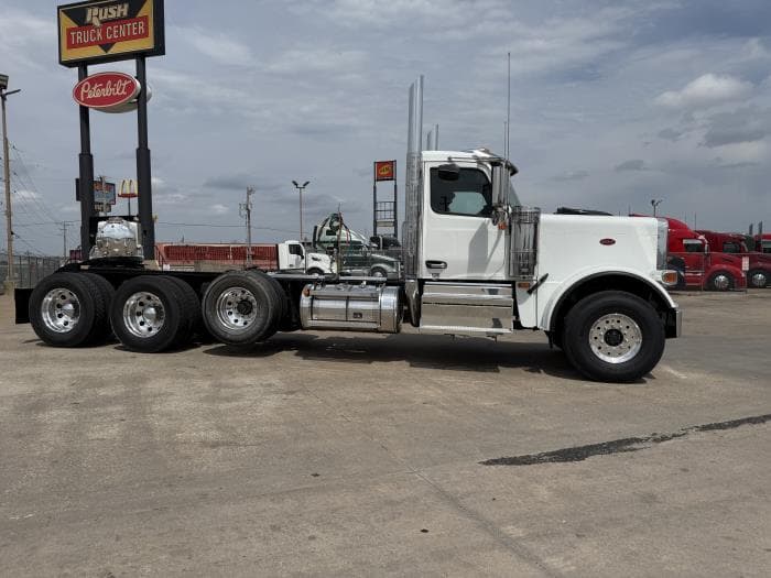 2027 Peterbilt 589 in Tulsa, OK — photo 4