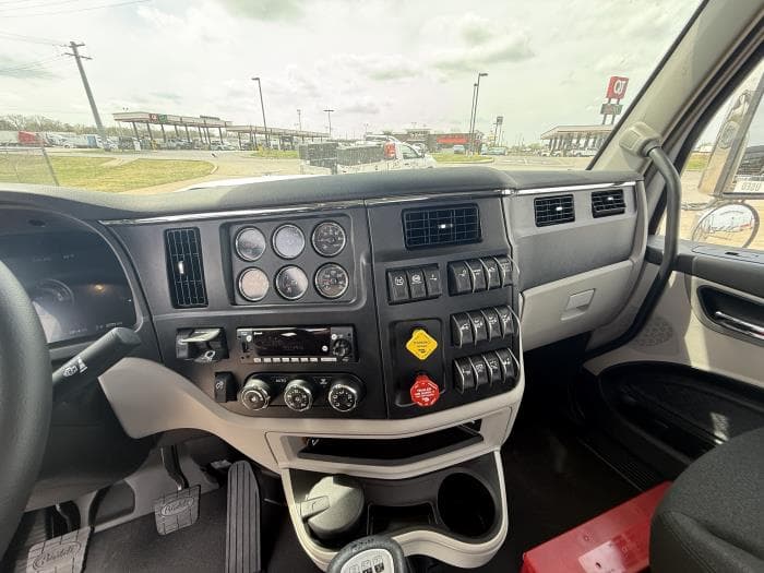 2027 Peterbilt 589 in Tulsa, OK — photo 25