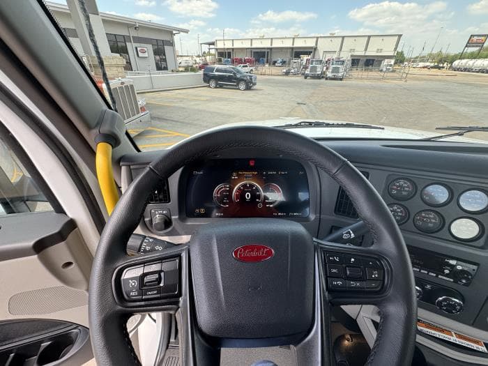 2027 Peterbilt 567 in Houston, TX — photo 17