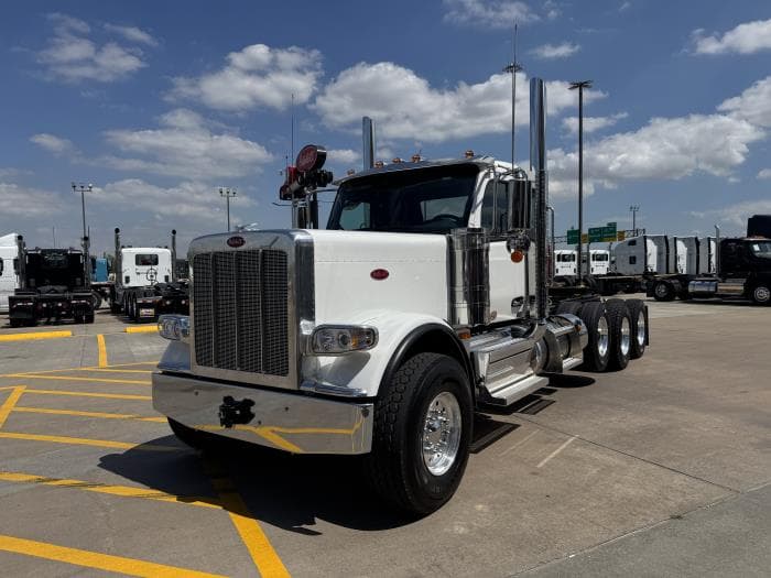 2027 Peterbilt 589 in Houston, TX — photo 3