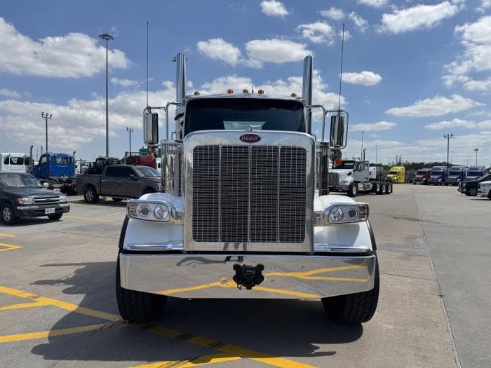 2027 Peterbilt 589 in Houston, TX — photo 10
