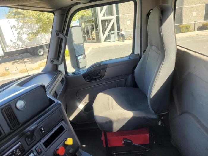 2020 International LT — photo 21