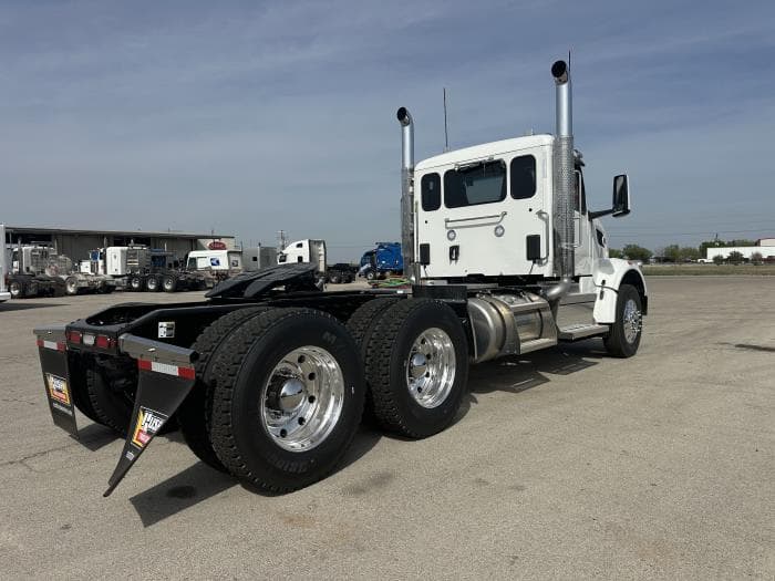 2027 Peterbilt 567 in Abilene, TX — photo 9
