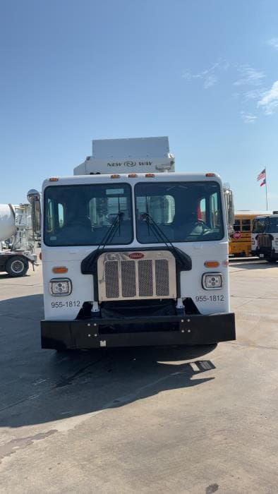 2025 Peterbilt 520 — photo 4