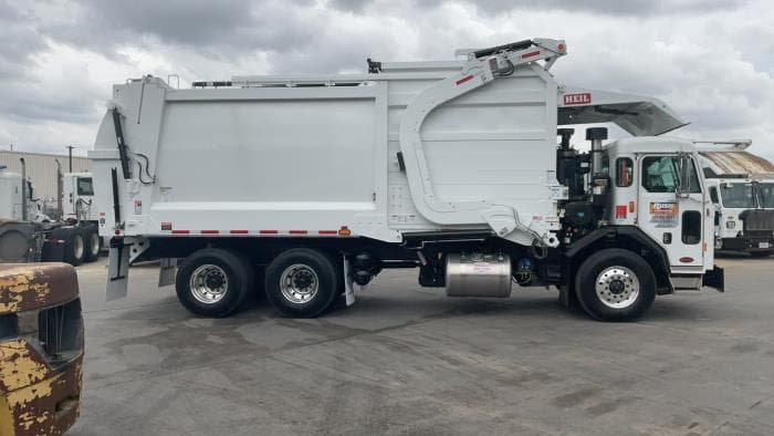 2025 Peterbilt 520 — photo 7