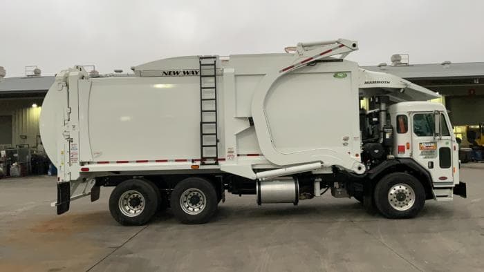 2025 Peterbilt 520 — photo 7