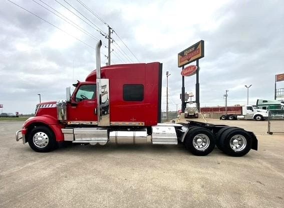 2020 International LoneStar — photo 10