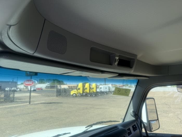 2027 Peterbilt 567 in Lubbock, TX — photo 5