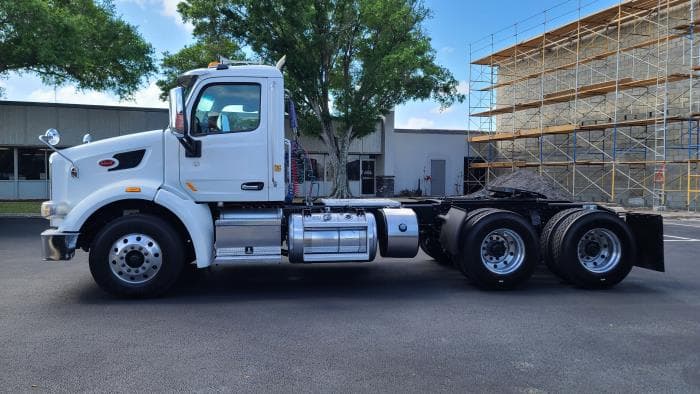2020 Peterbilt 567 — photo 5