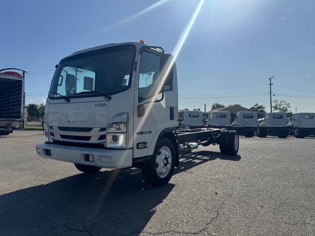 2026 Isuzu NRR — photo 2