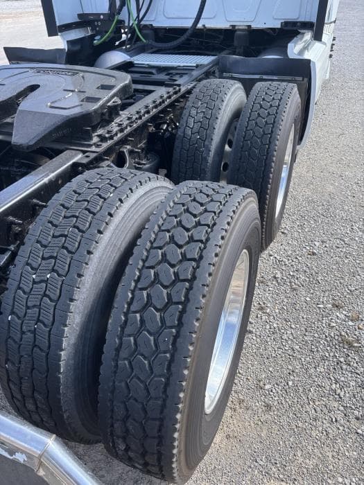 2021 International LT — photo 6