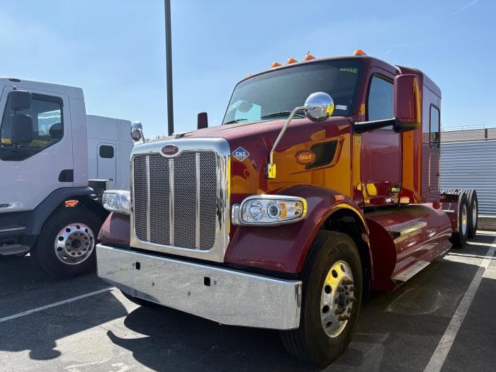 2024 Peterbilt 567 in Los Angeles, CA — photo 2