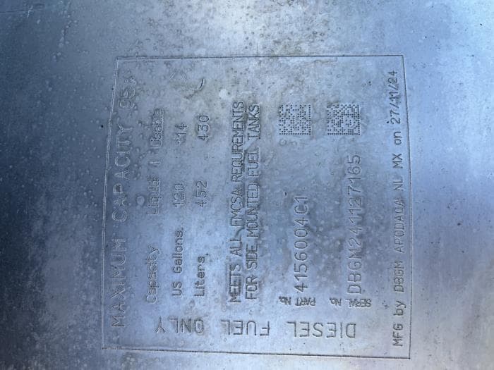 2022 International LT — photo 4