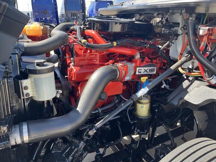 2022 International LT — photo 9