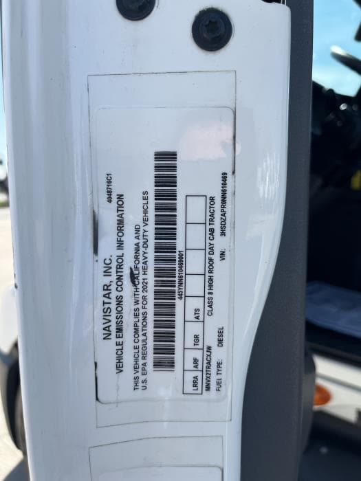 2022 International LT — photo 11