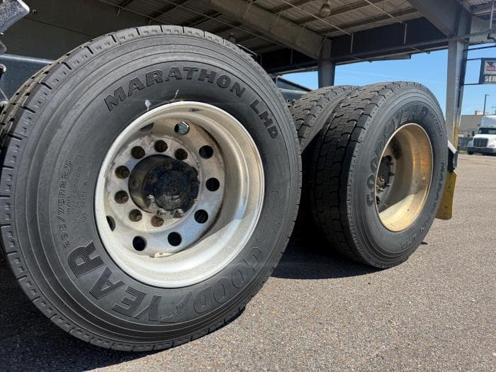 2022 International LT — photo 16