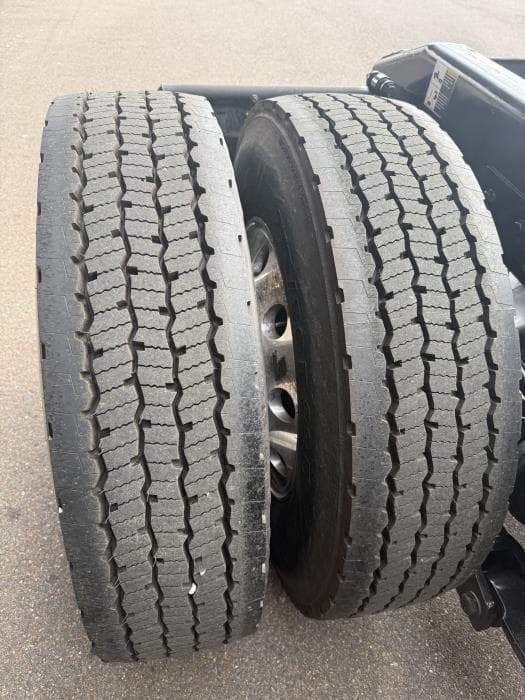 2022 Peterbilt 579 — photo 12