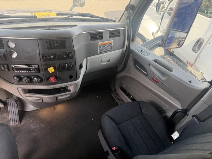 2022 Peterbilt 579 — photo 22