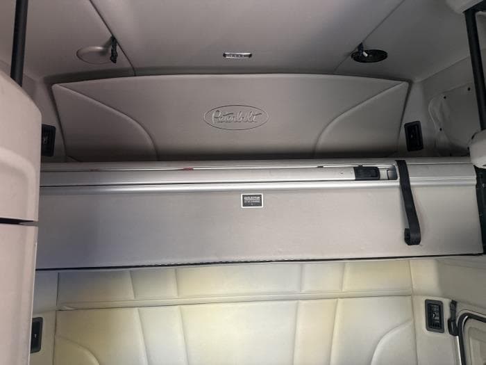 2022 Peterbilt 579 — photo 23