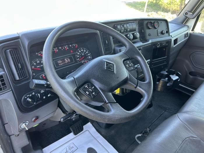 2022 International MV — photo 13