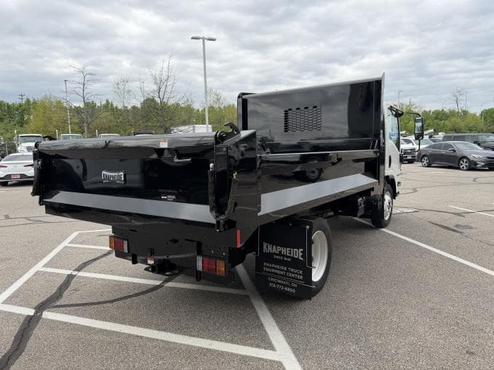 2025 Isuzu NRR in Cincinnati, OH — photo 5