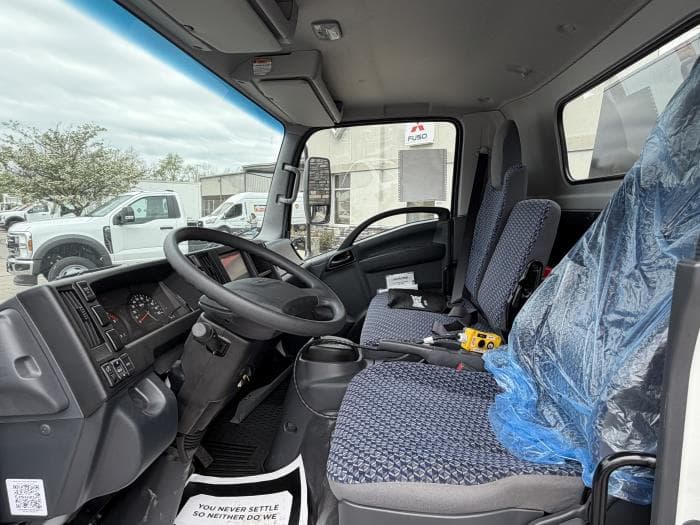 2025 Isuzu NRR in Cincinnati, OH — photo 11