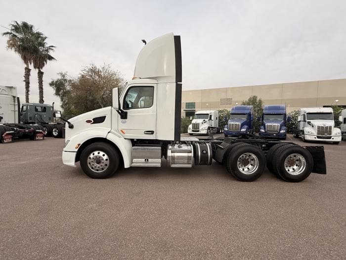 2020 Peterbilt 579 — photo 3