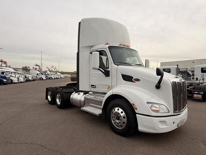 2020 Peterbilt 579 — photo 8