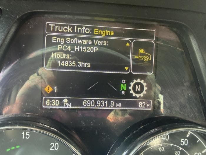 2021 Peterbilt 579 — photo 32