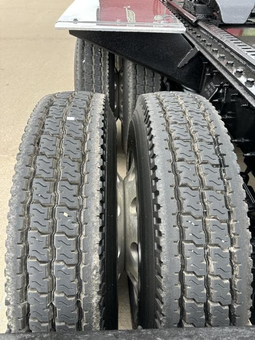 2021 Peterbilt 389 — photo 19