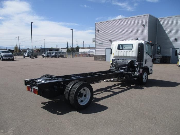 2026 Isuzu NQR — photo 5
