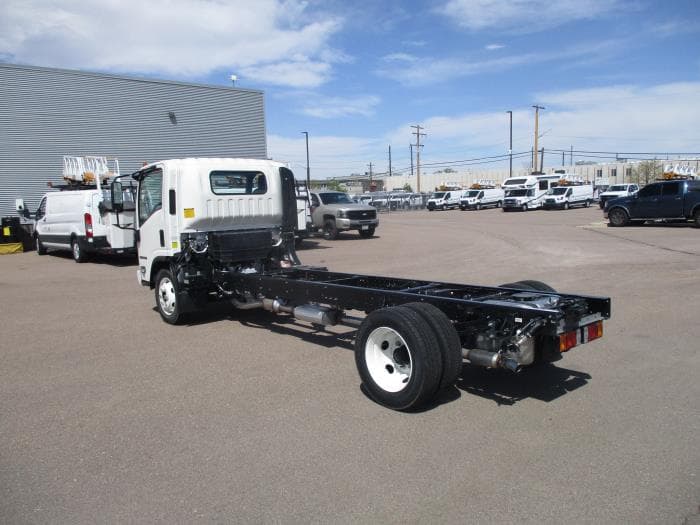 2026 Isuzu NQR — photo 7