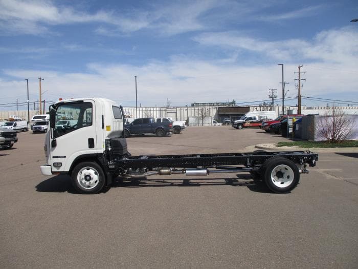 2026 Isuzu NQR — photo 8