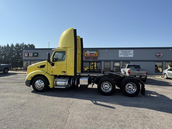 2021 Peterbilt 579 in St. Peters, MO — photo 4