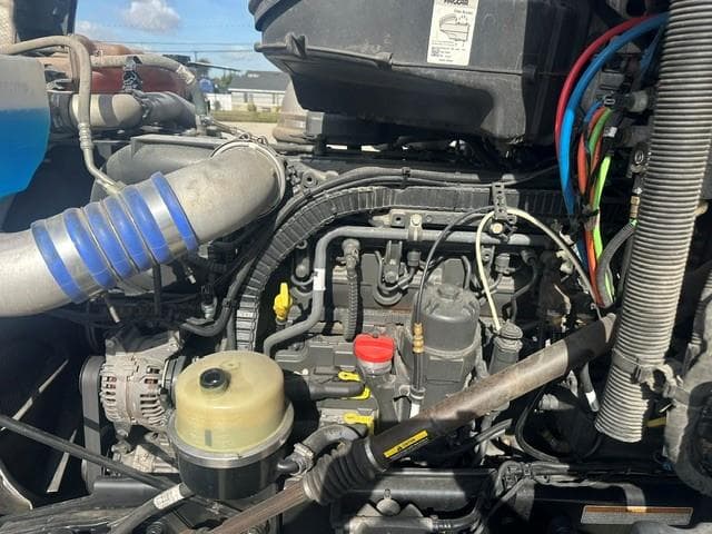 2022 Peterbilt 579 — photo 10