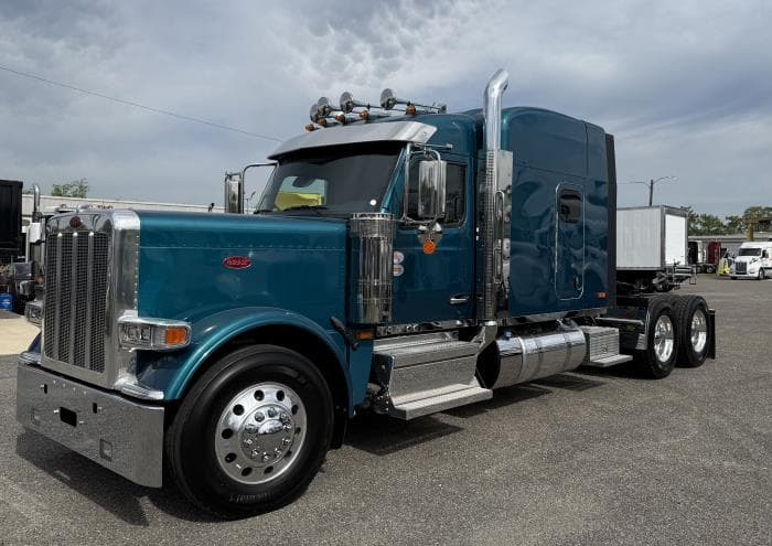 2027 Peterbilt 589 in Jacksonville, FL — photo 2