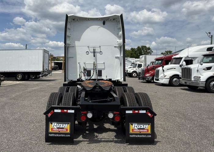 2027 Peterbilt 579 in Jacksonville, FL — photo 5