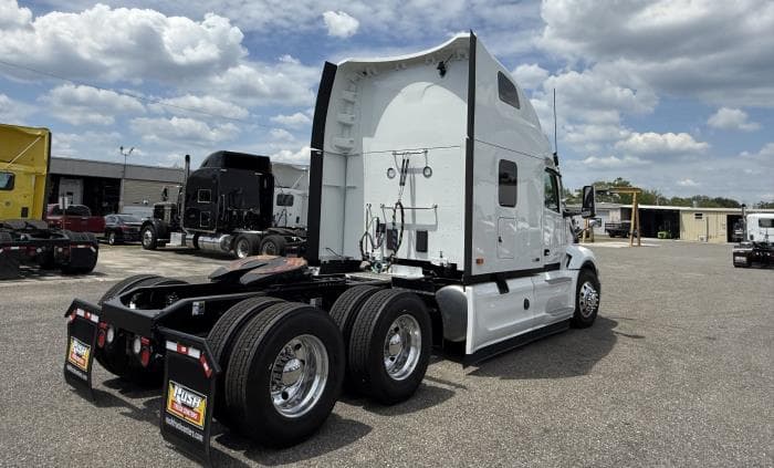 2027 Peterbilt 579 in Jacksonville, FL — photo 6