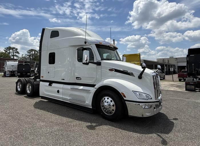 2027 Peterbilt 579 in Jacksonville, FL — photo 7