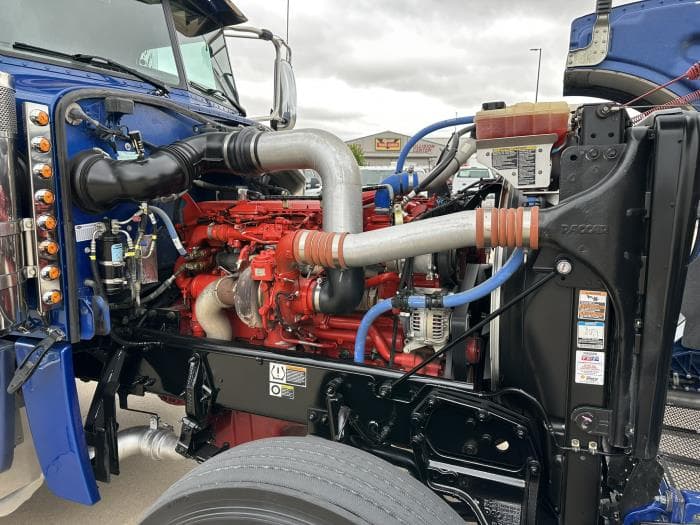 2023 Peterbilt 389 — photo 13