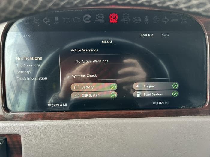 2023 Peterbilt 389 — photo 16