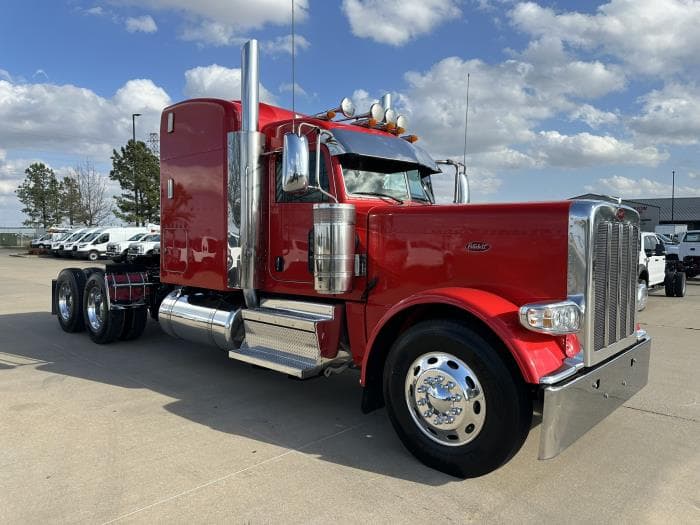 2022 Peterbilt 389 — photo 3