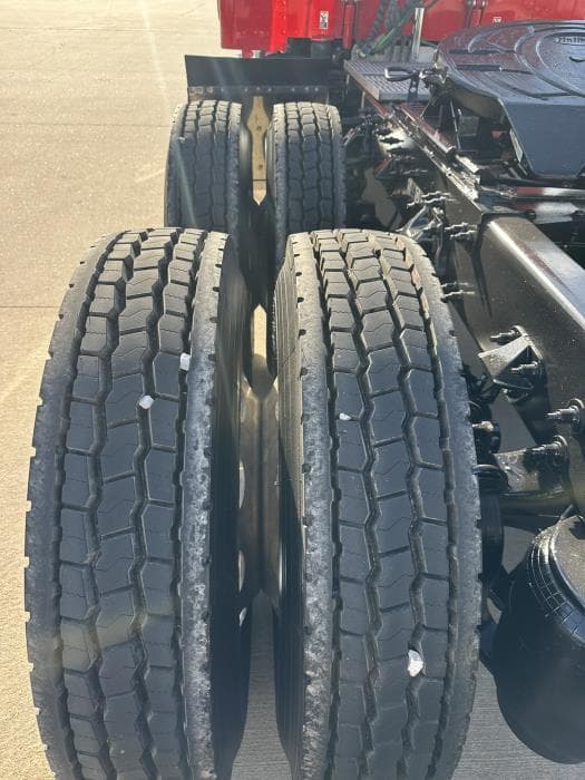 2022 Peterbilt 389 — photo 14