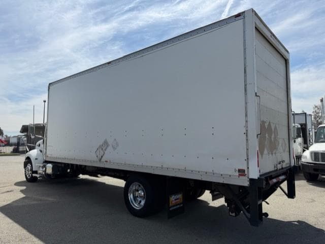 2020 Peterbilt 337 — photo 5