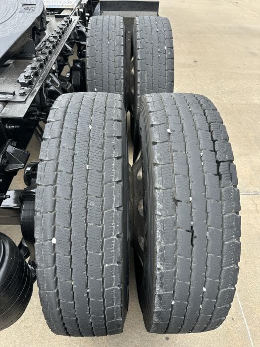 2023 Peterbilt 389 — photo 18